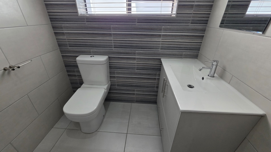 3 Bedroom Property for Sale in Hartenbos Central Western Cape